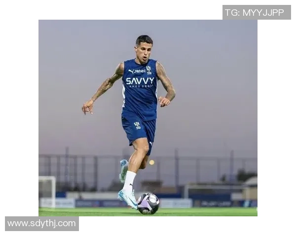 坎塞洛在足球界的崛起与挑战:从天才少年到世界级后卫的成长之路 坎塞洛在足球界的崛起与挑战:从天才少年到世界级后卫的成长之路